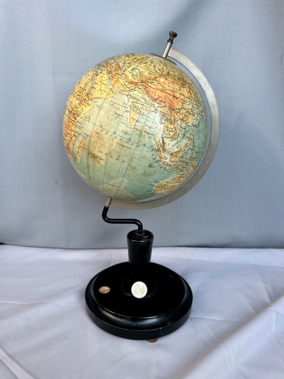 Rothaugs Wiener Schul-Globus 1910