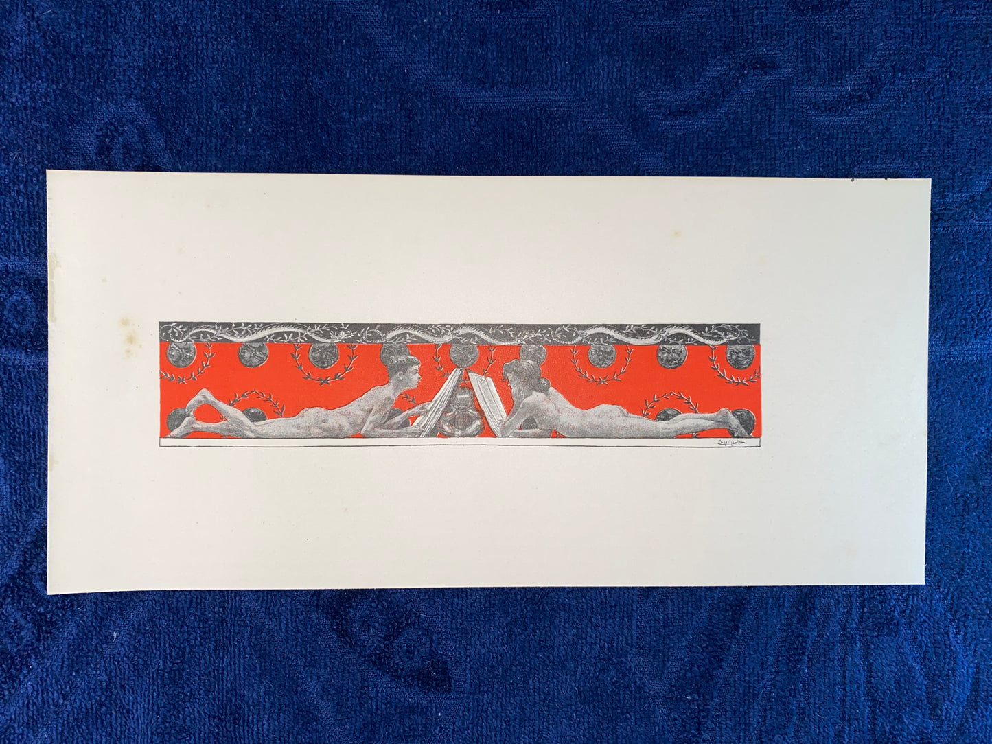 Vintage Art Nouveau Liegende Jünglinge mit Buch 1900 | Jugendstildruck